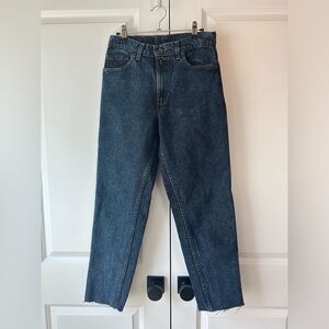 Vintage Levi’s 550 Dark Blue Denim Jeans USA Made (Size 29)